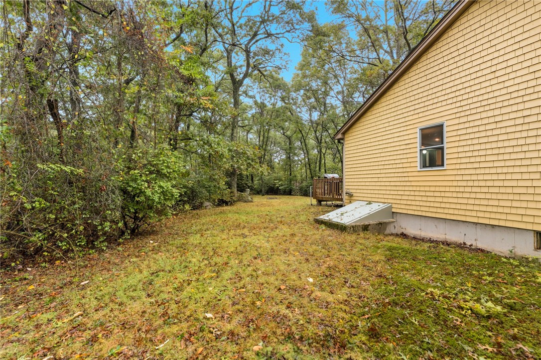 482 Bulgarmarsh Road Tiverton, RI 02878 - Photo 8 of 42