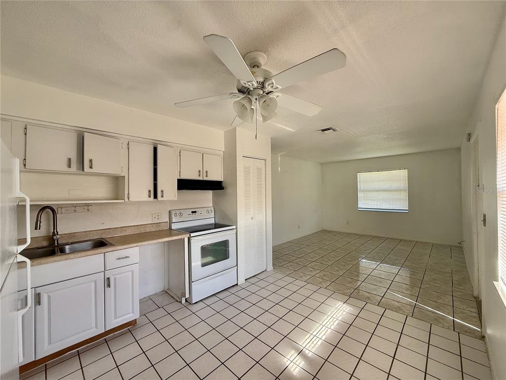 733 Michigan Court, Unit 4 St. Cloud, FL 34769 - Photo 6 of 17