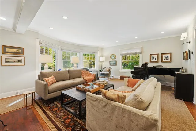 $1,350,000 | 1570 Ashland Avenue, Evanston, IL 60201