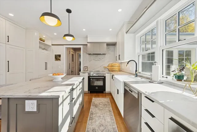 $1,350,000 | 1570 Ashland Avenue, Evanston, IL 60201