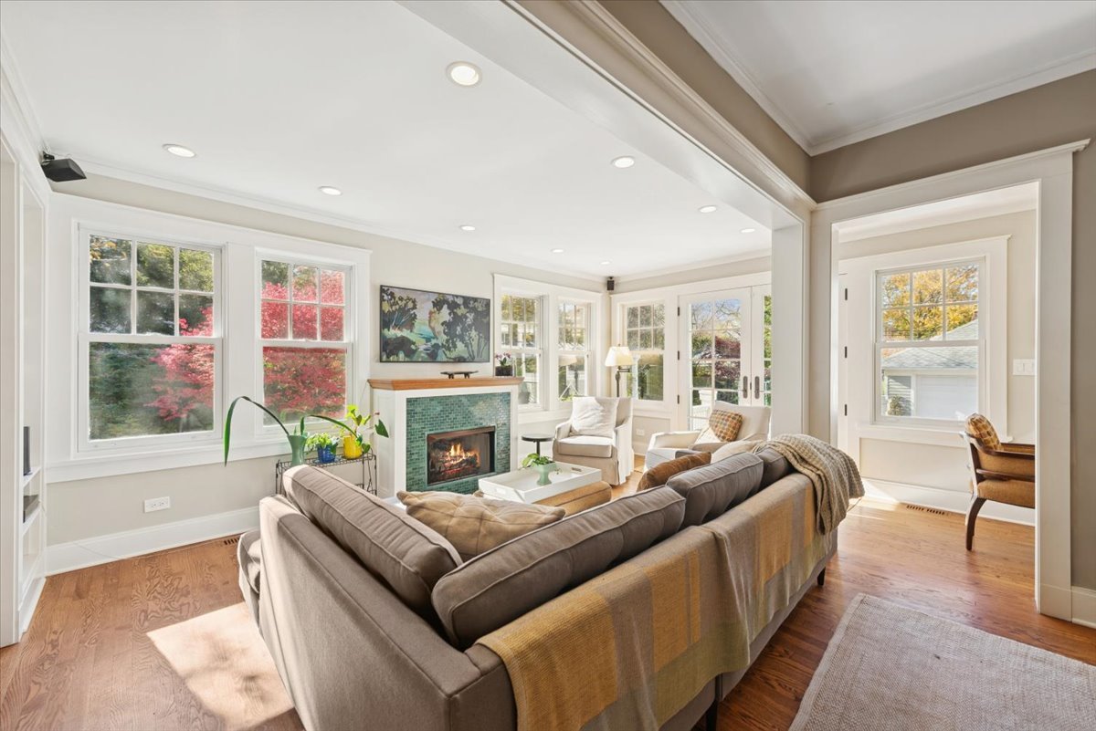 1570 Ashland Avenue Evanston, IL 60201 - Photo 20 of 40 a living room with fireplace furniture and a large window