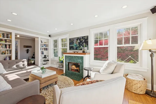 $1,350,000 | 1570 Ashland Avenue, Evanston, IL 60201