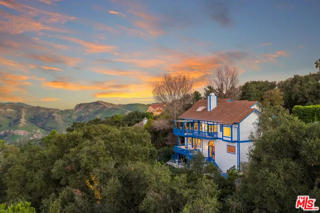$3,200,000 | 20675 Medley Lane, Topanga, CA 90290