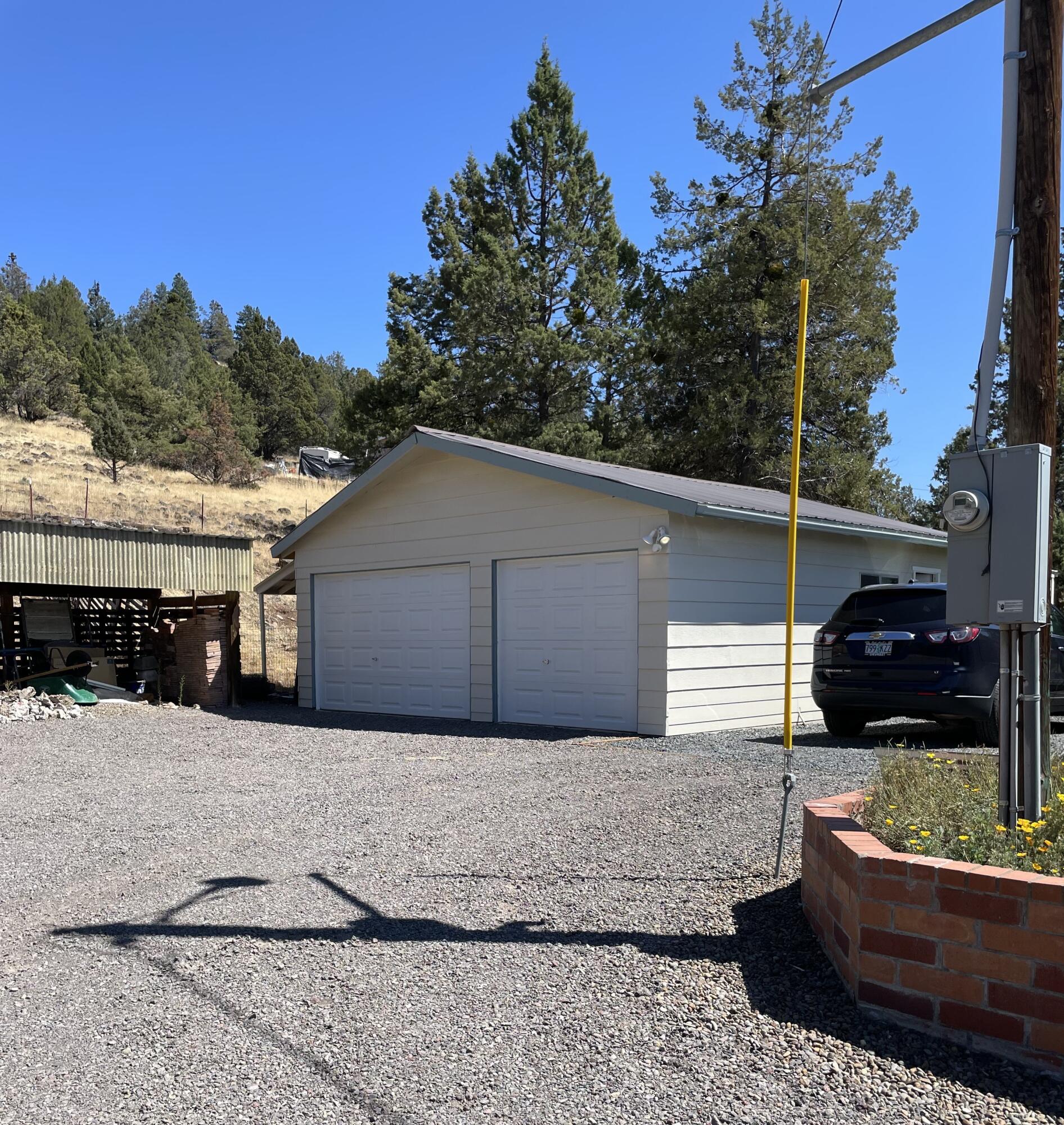 10003 Ben Kerns Road Klamath Falls, OR 97601 - Photo 5 of 22 IMG_1434