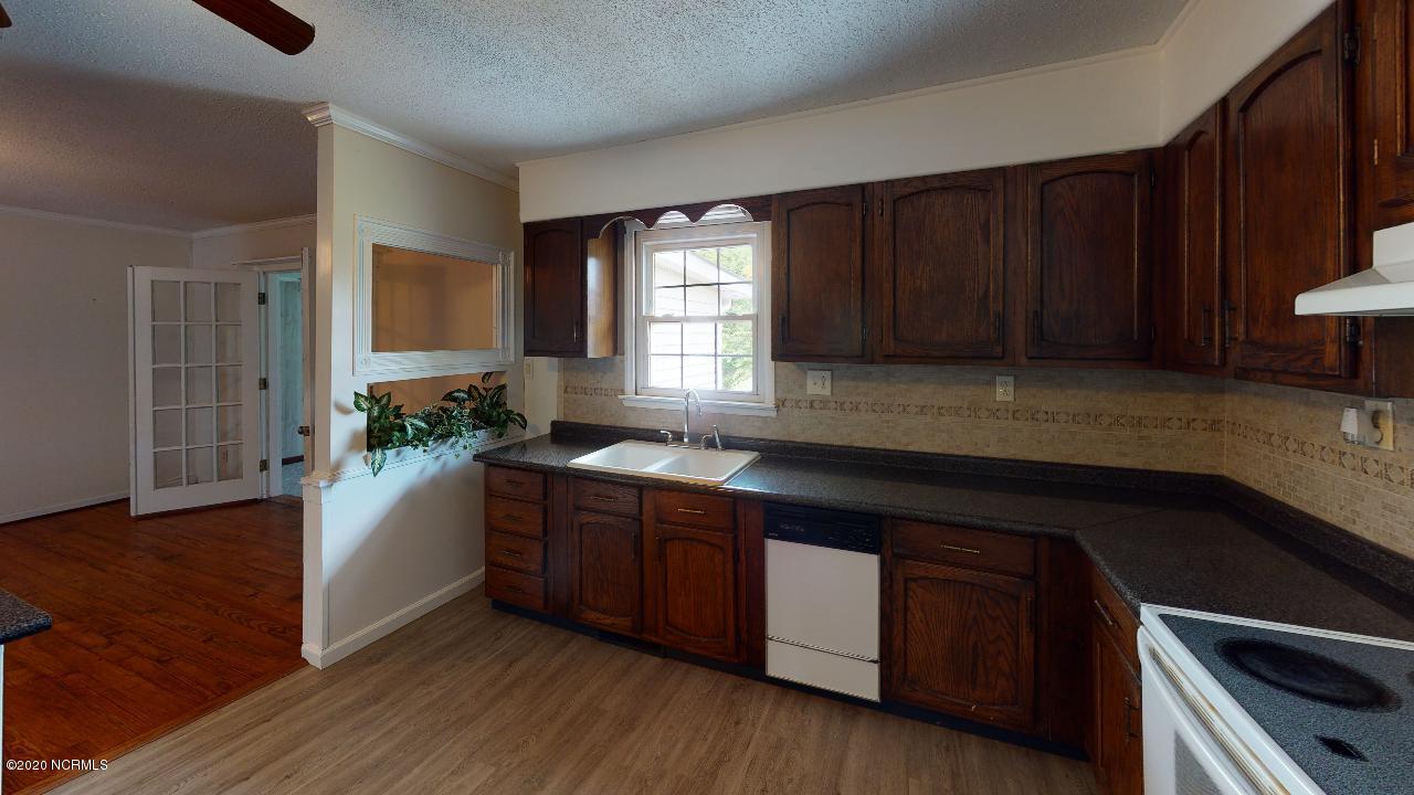 255 Core Road Richlands, NC 28574 - Photo 11 of 35 255-Core-Road-Kitchen
