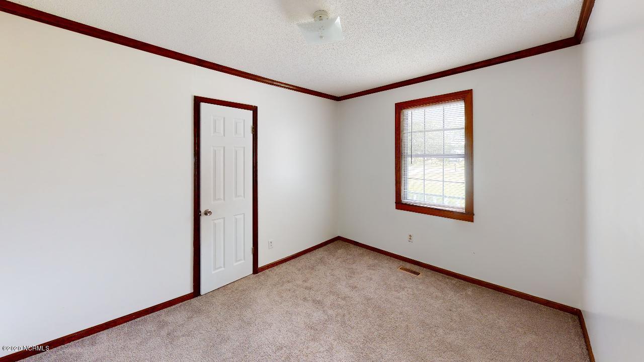 255 Core Road Richlands, NC 28574 - Photo 26 of 35 255-Core-Road-Unfurnished(5)