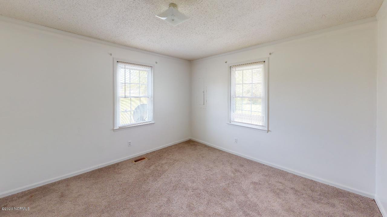 255 Core Road Richlands, NC 28574 - Photo 27 of 35 255-Core-Road-Unfurnished(4)