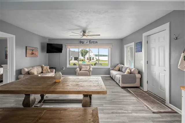 $1,200,000 | 4642 Main Street, Onekama, MI 49675