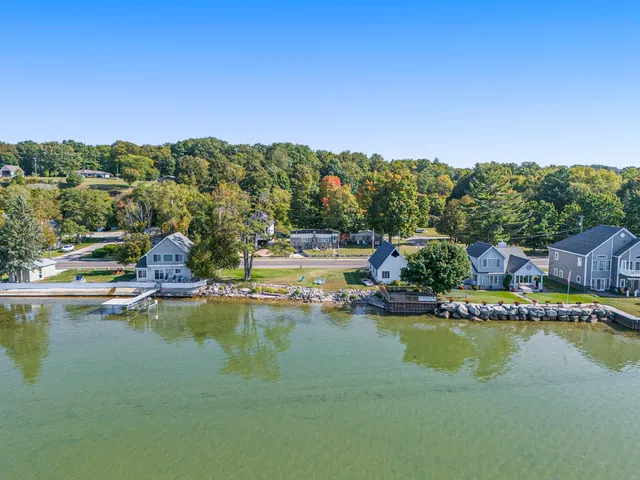 $1,200,000 | 4642 Main Street, Onekama, MI 49675