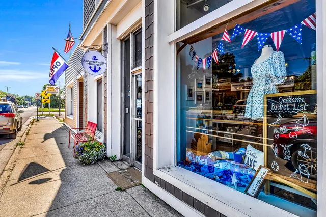 $1,200,000 | 4642 Main Street, Onekama, MI 49675