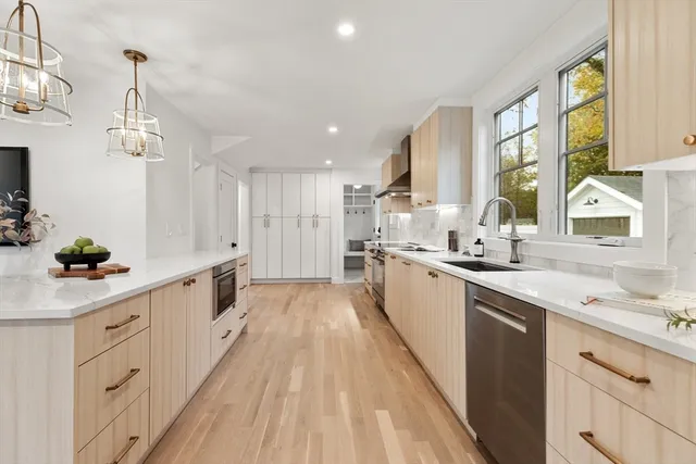 $2,195,000 | 26 Pinewood Road, Needham, MA 02492