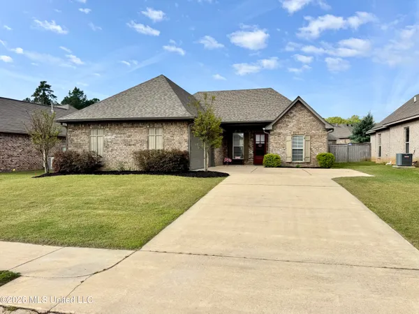 $276,800 | 456 Greenfield Ridge Circle, Brandon, MS 39042