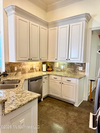 $276,800 | 456 Greenfield Ridge Circle, Brandon, MS 39042