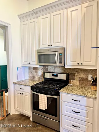 $276,800 | 456 Greenfield Ridge Circle, Brandon, MS 39042