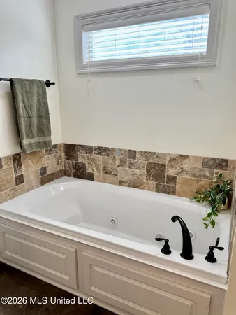 $276,800 | 456 Greenfield Ridge Circle, Brandon, MS 39042