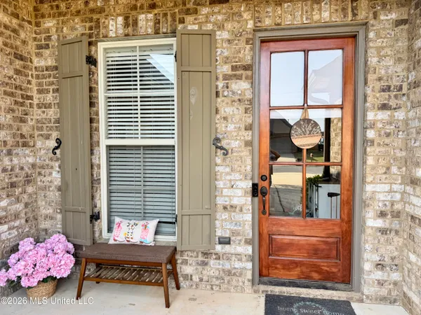 $276,800 | 456 Greenfield Ridge Circle, Brandon, MS 39042