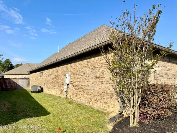 $276,800 | 456 Greenfield Ridge Circle, Brandon, MS 39042