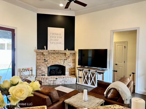 $276,800 | 456 Greenfield Ridge Circle, Brandon, MS 39042