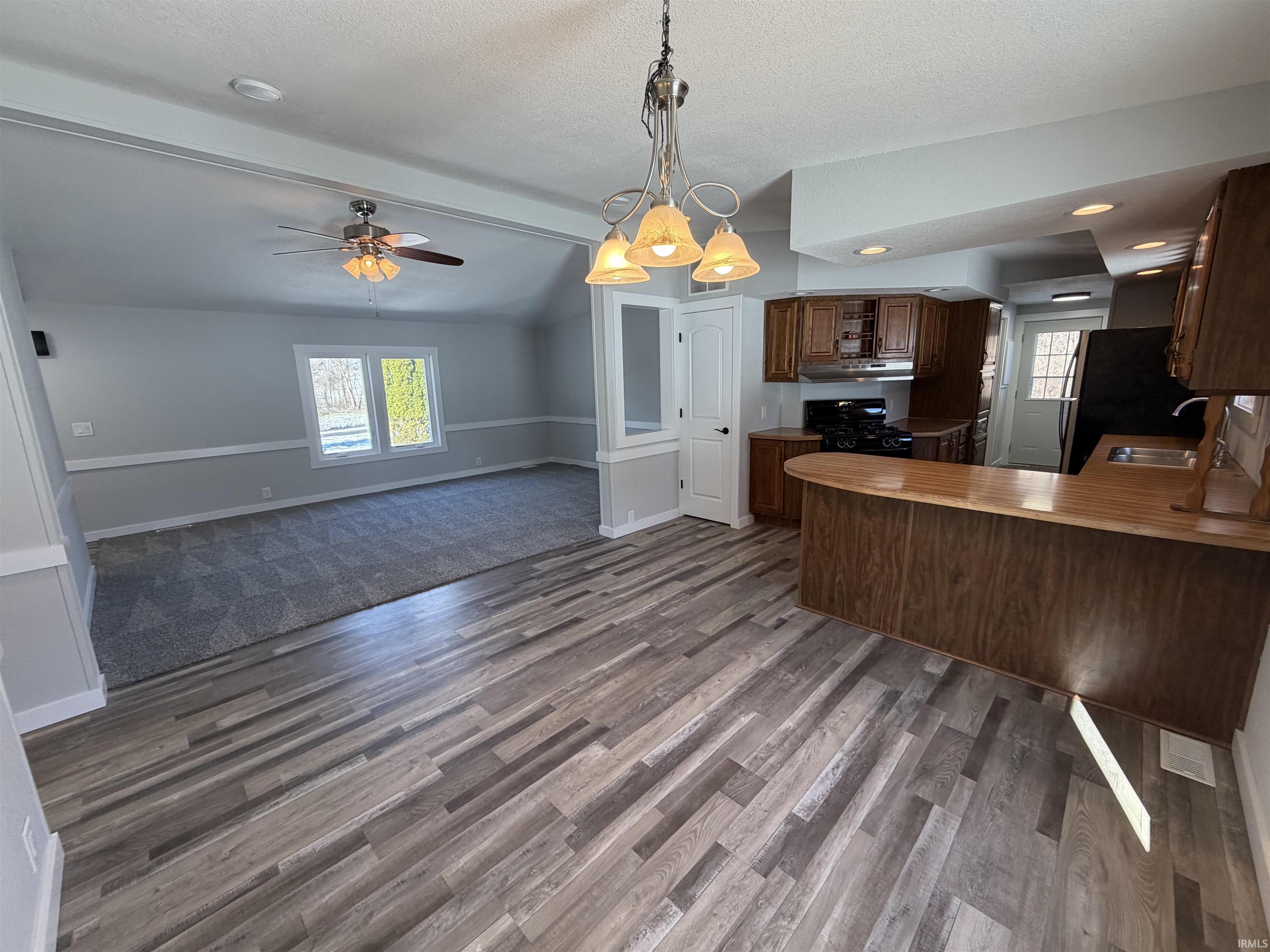 2305 South Wallick Road Peru, IN 46970 - Photo 3 of 26