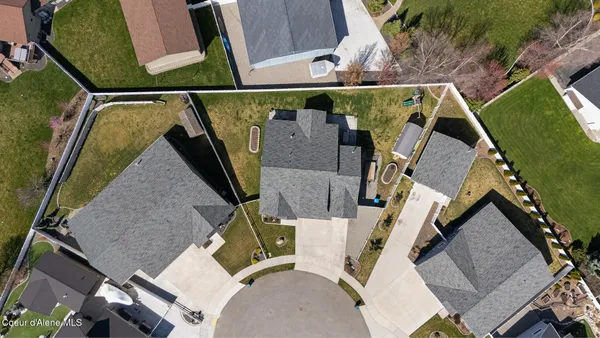 $939,900 | 1402 West Wayward Circle, Post Falls, ID 83854