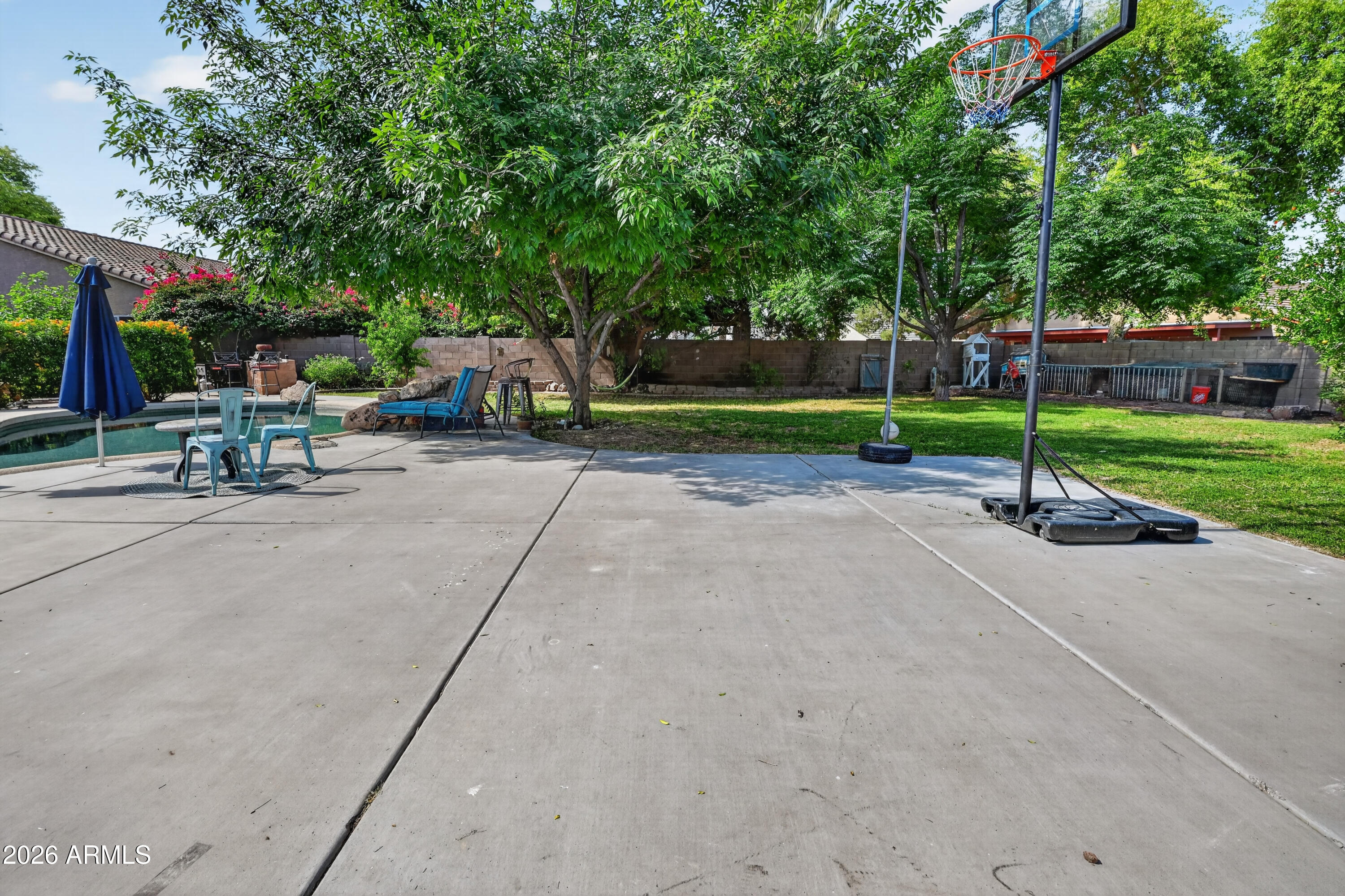 1414 South Sandstone Street Gilbert, AZ 85296 - Photo 3 of 43 a view of a park with plants and trees