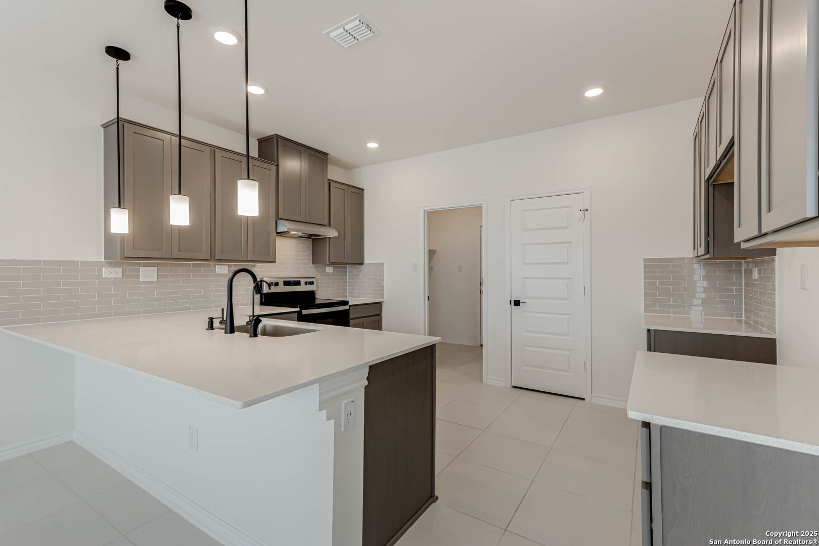 14839 Vance Jackson Road, Unit 503 San Antonio, TX 78249 - Photo 12 of 44