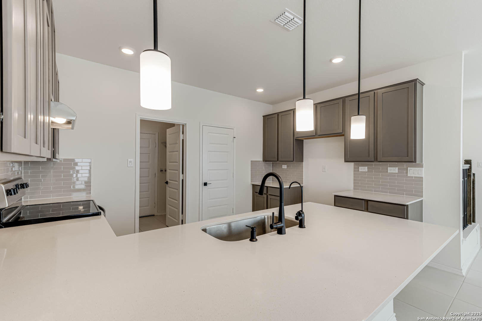 14839 Vance Jackson Road, Unit 503 San Antonio, TX 78249 - Photo 14 of 44