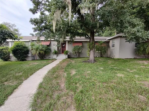 $498,000 | 995 West 11th Avenue, Mount Dora, FL 32757