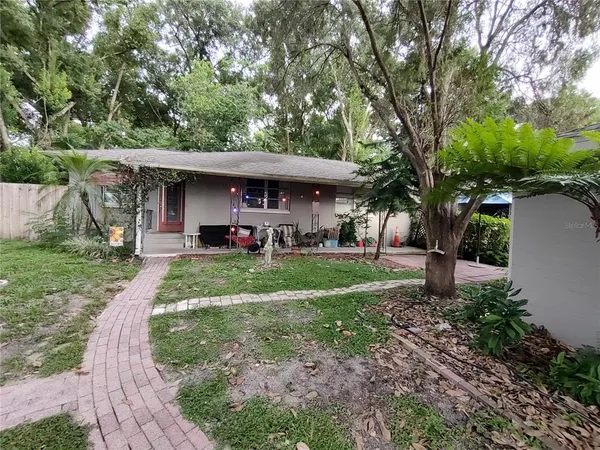 $498,000 | 995 West 11th Avenue, Mount Dora, FL 32757