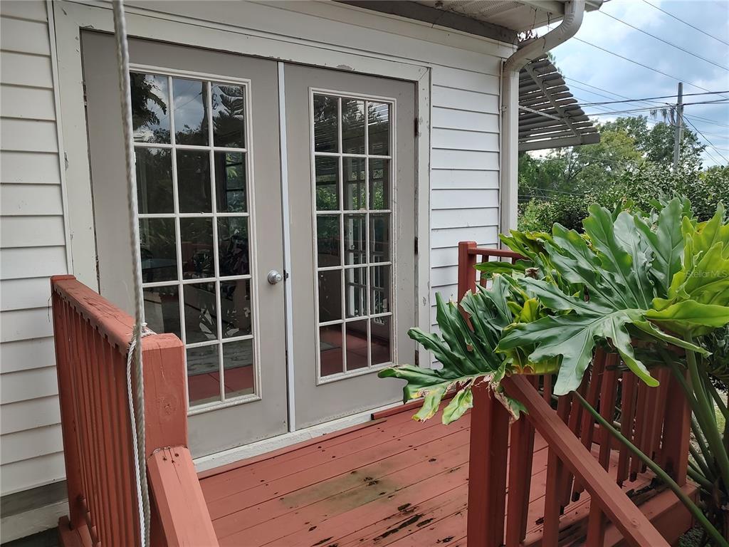 995 West 11th Avenue Mount Dora, FL 32757 - Photo 43 of 49 a view of front door