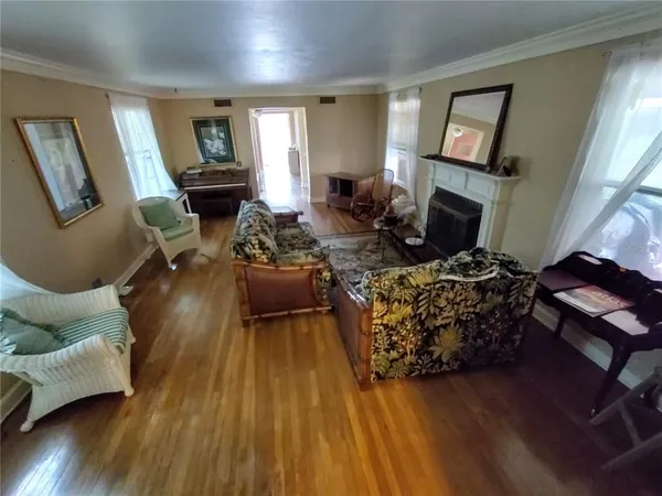 $498,000 | 995 West 11th Avenue, Mount Dora, FL 32757