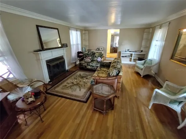 $498,000 | 995 West 11th Avenue, Mount Dora, FL 32757