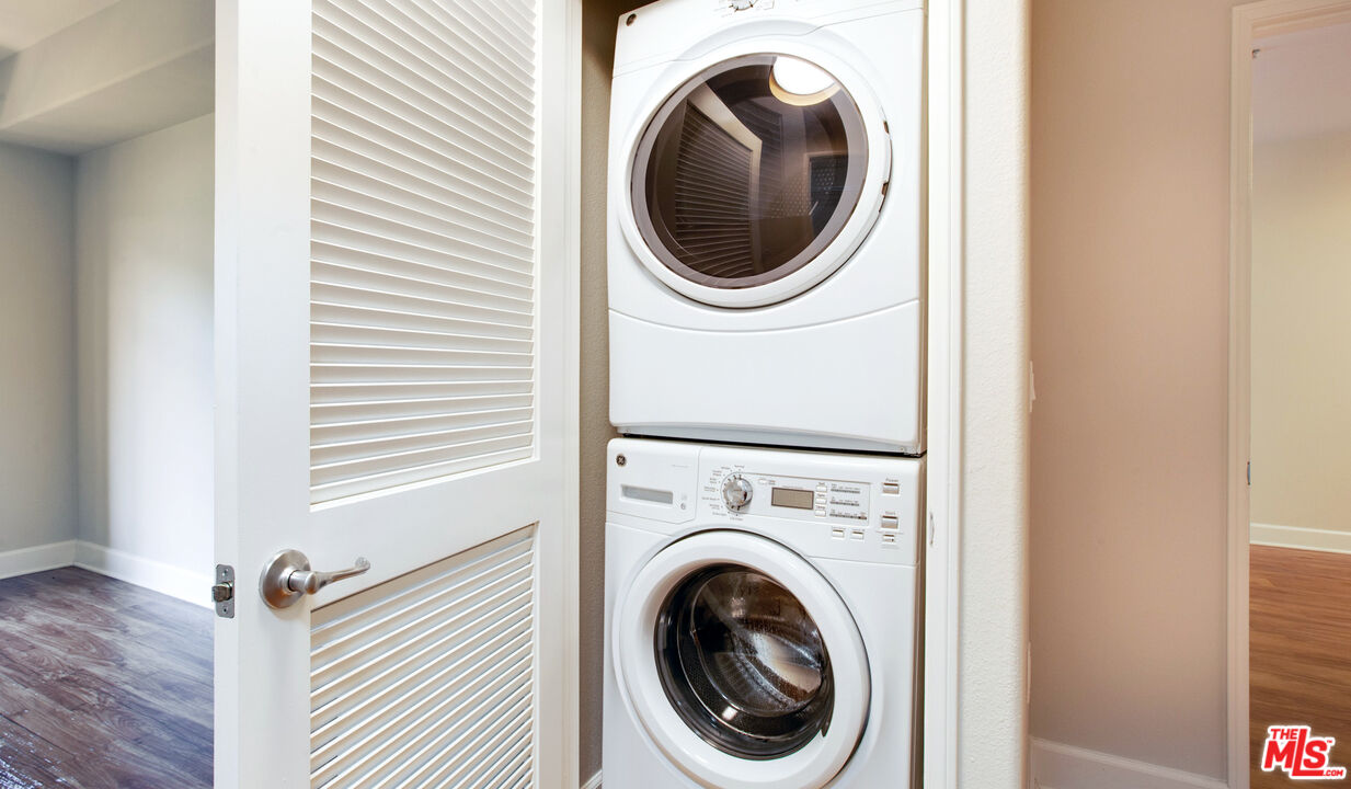 348 Hauser Boulevard, Unit 4311 Los Angeles, CA 90036 - Photo 3 of 7