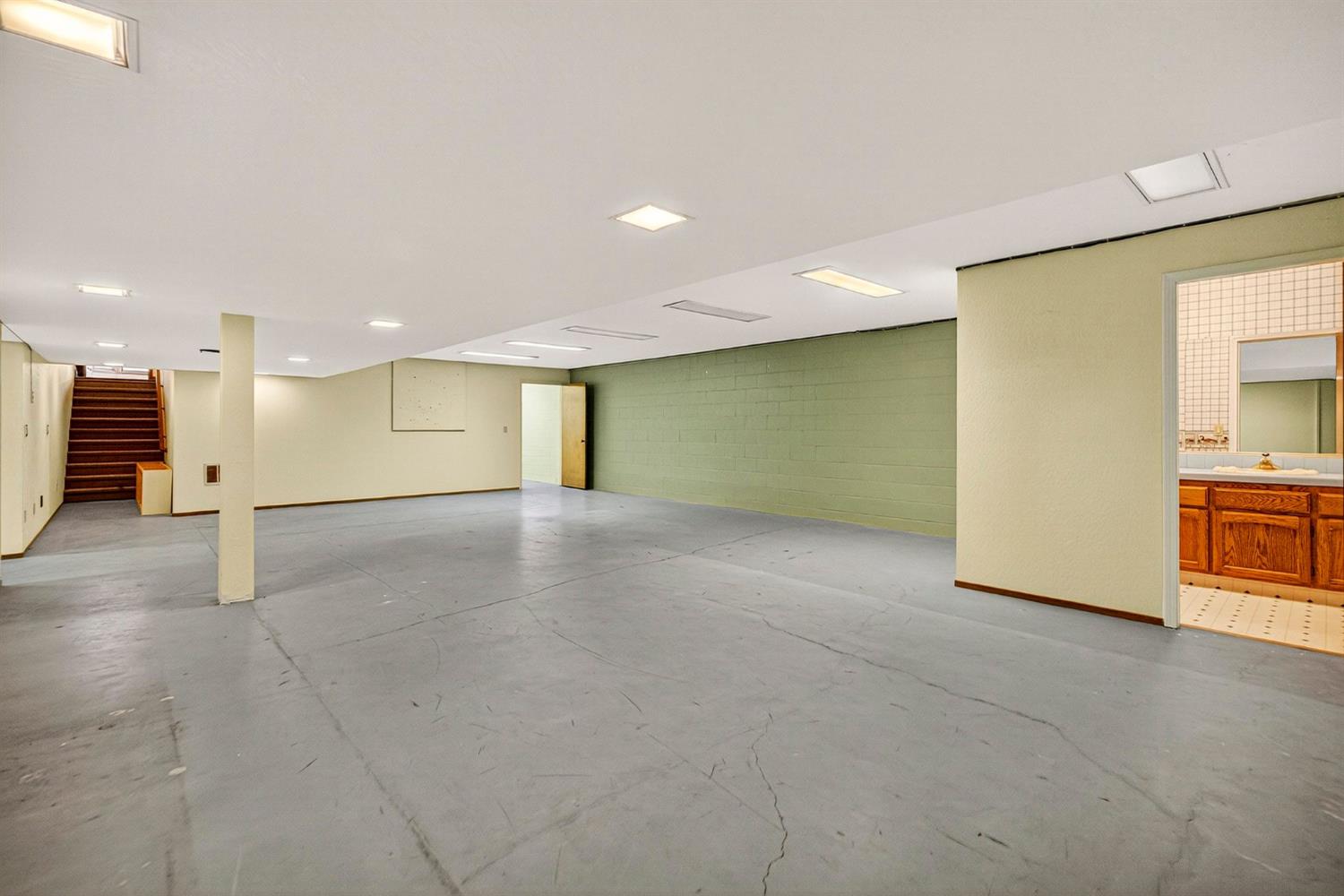 8970 South Butte Road Sutter, CA 95982 - Photo 58 of 86 a view of an empty room with a kitchen