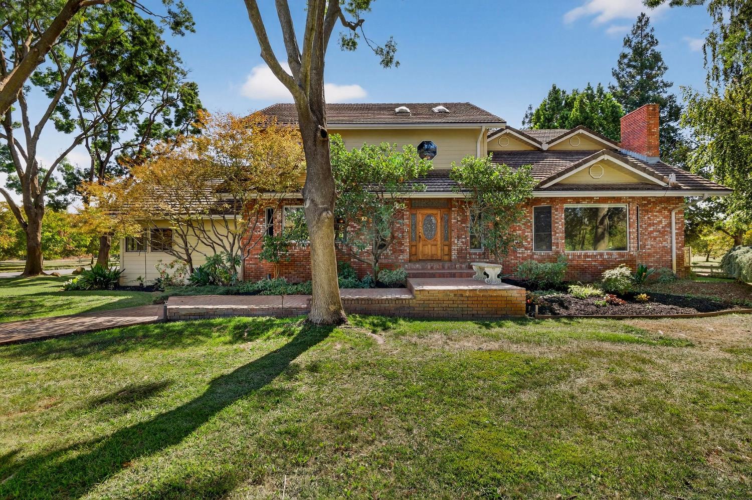 8970 South Butte Road Sutter, CA 95982 - Photo 9 of 86 a front view of house with yard and green space