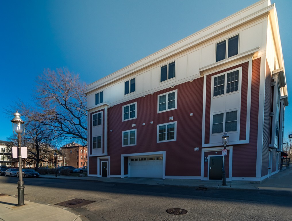 463 Rutherford Avenue, Unit 305 Boston, MA 02129 - Photo 14 of 19 a building view