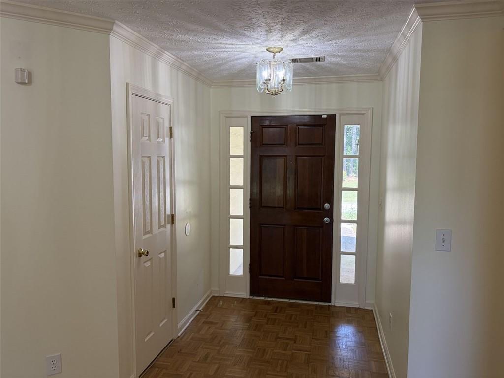 3089 Commons Crossing Snellville, GA 30078 - Photo 11 of 16 a view of a hallway with a livingroom