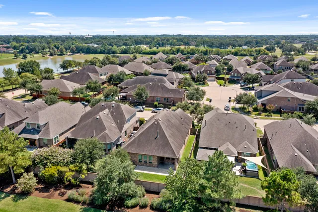 $420,000 | 6318 Wolf Run Drive, Katy, TX 77493