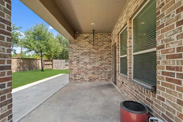 $420,000 | 6318 Wolf Run Drive, Katy, TX 77493