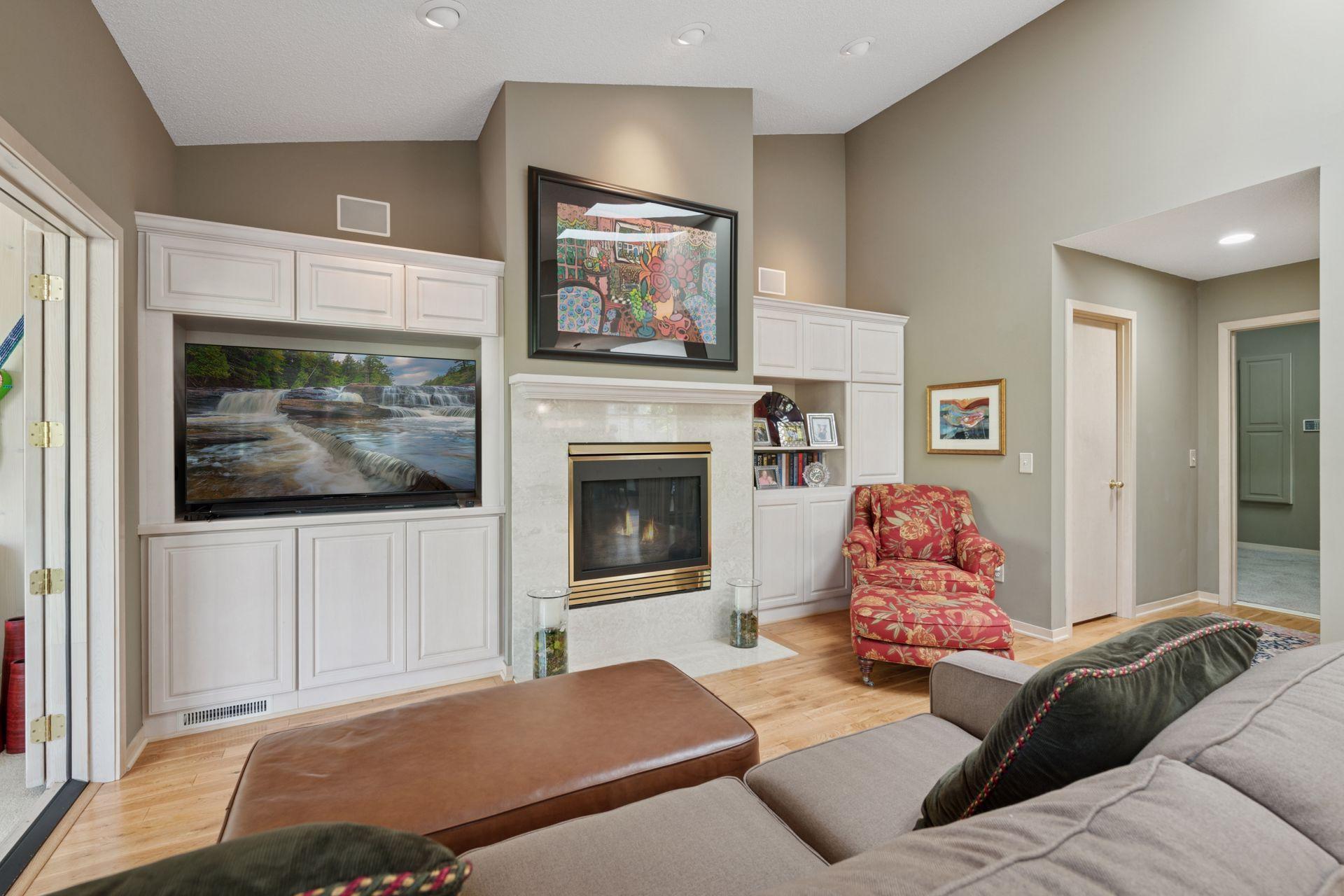 7057 Crowne Oak Road Eden Prairie, MN 55344 - Photo 12 of 44 Gallery Image 12
