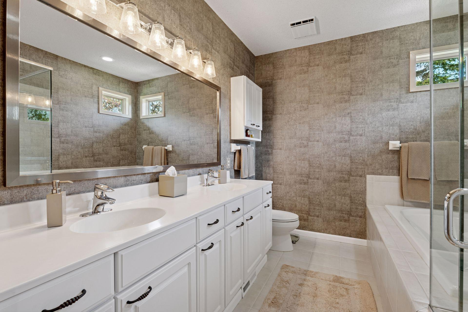7057 Crowne Oak Road Eden Prairie, MN 55344 - Photo 25 of 44 Gallery Image 25