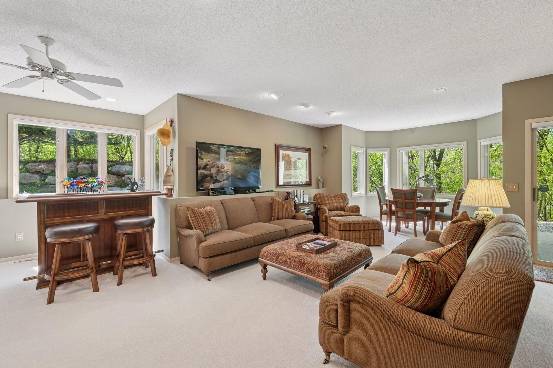7057 Crowne Oak Road Eden Prairie, MN 55344 - Photo 28 of 44 Gallery Image 28