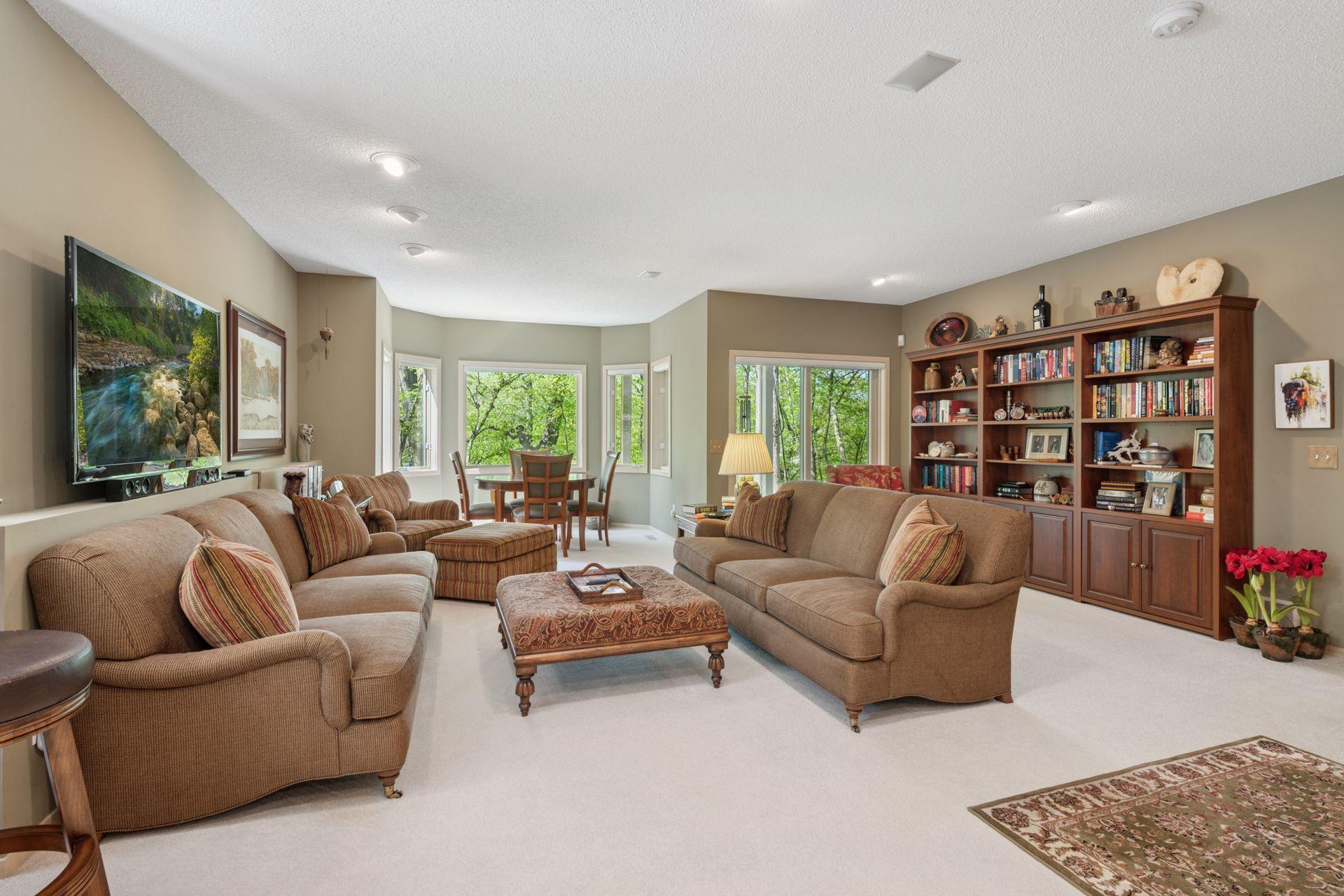 7057 Crowne Oak Road Eden Prairie, MN 55344 - Photo 29 of 44 Gallery Image 29