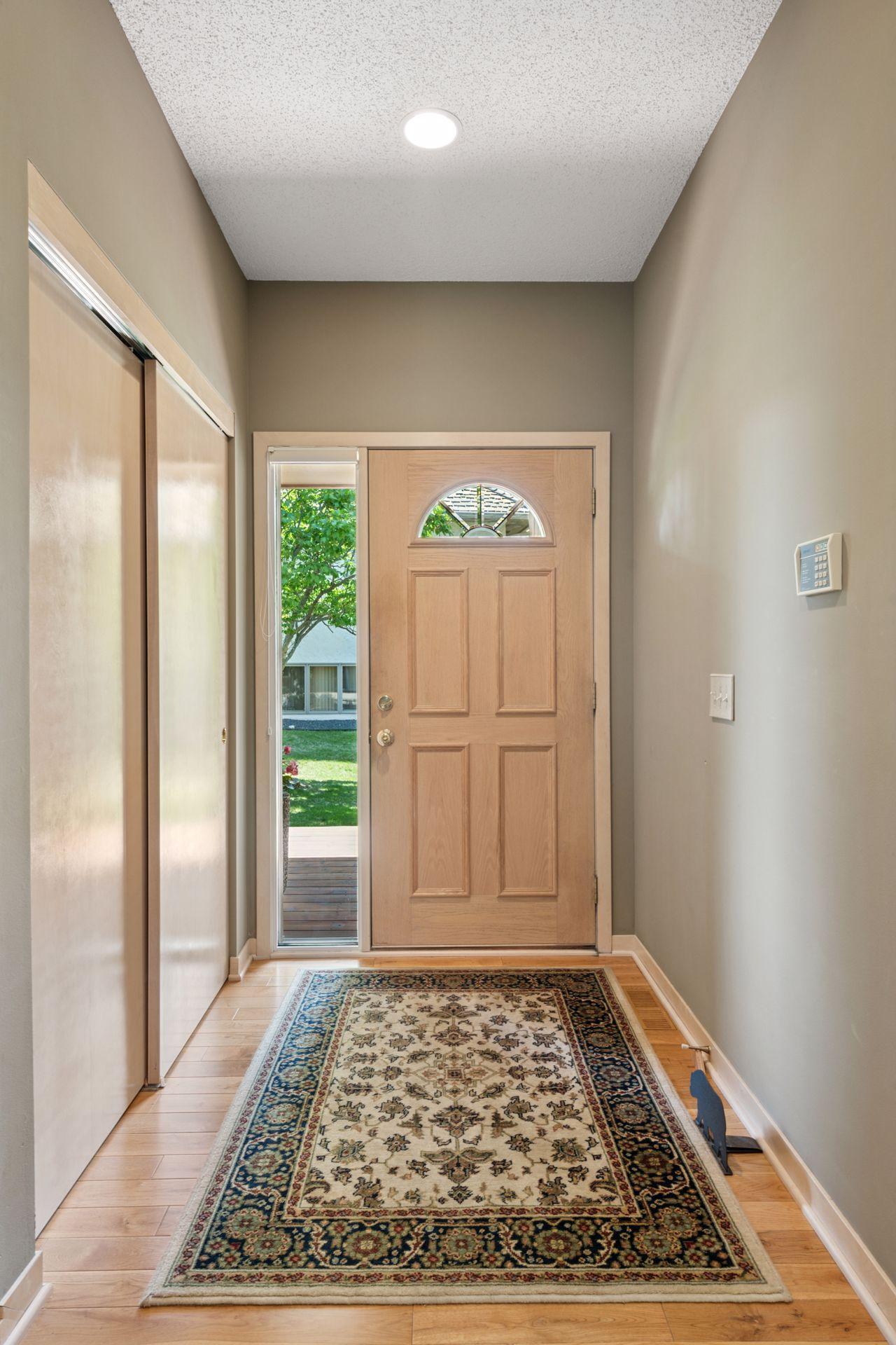 7057 Crowne Oak Road Eden Prairie, MN 55344 - Photo 3 of 44 Gallery Image 3