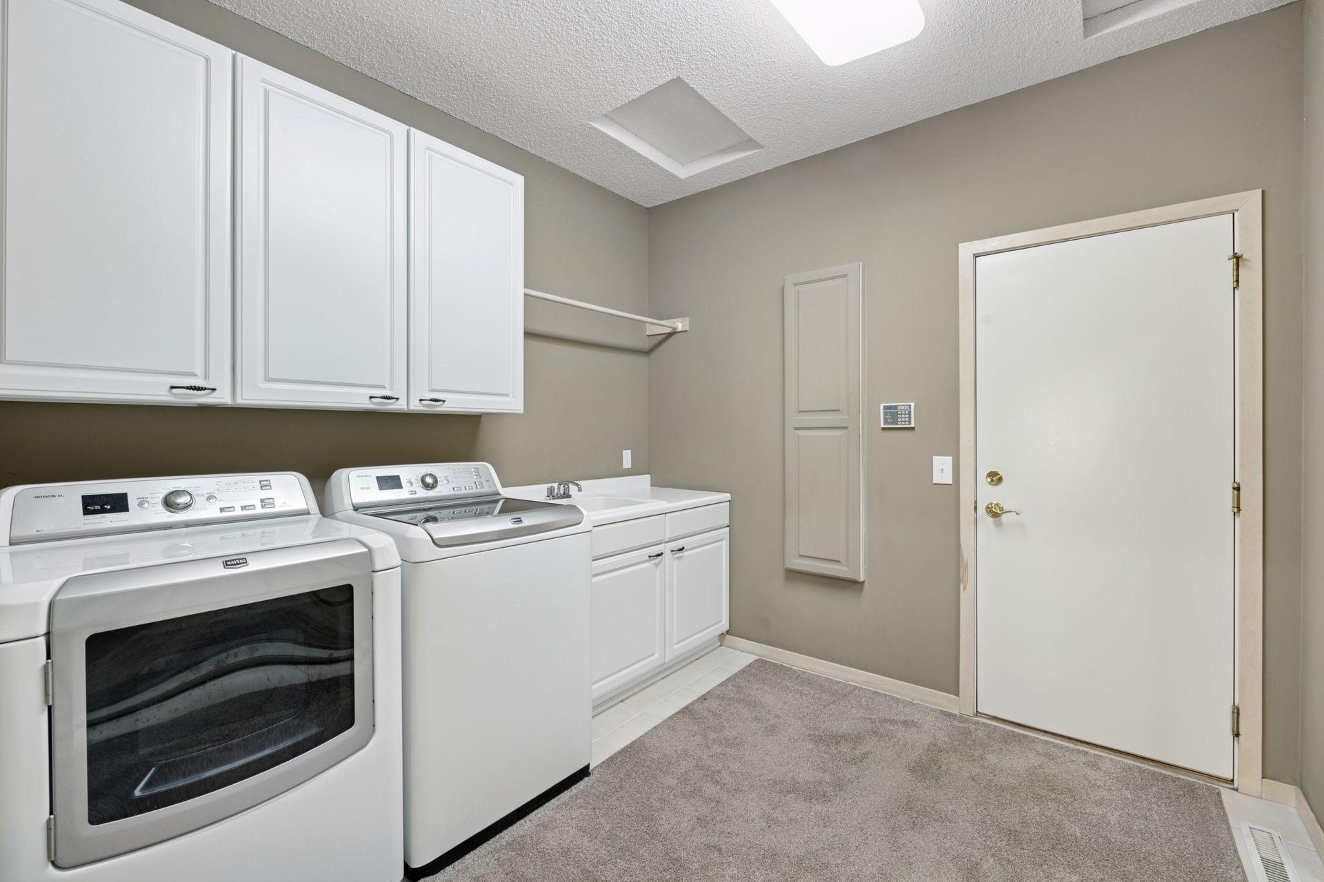 7057 Crowne Oak Road Eden Prairie, MN 55344 - Photo 40 of 44 Gallery Image 40