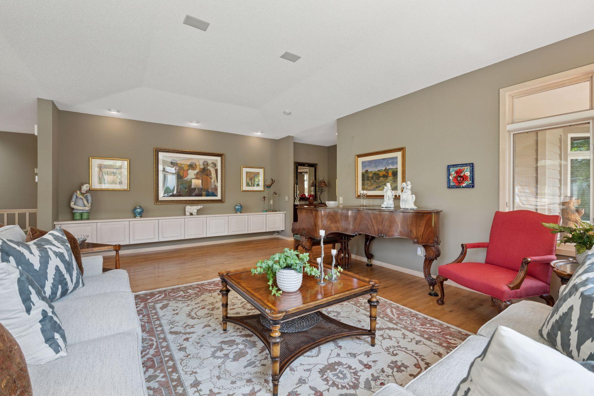 7057 Crowne Oak Road Eden Prairie, MN 55344 - Photo 6 of 44 Gallery Image 6