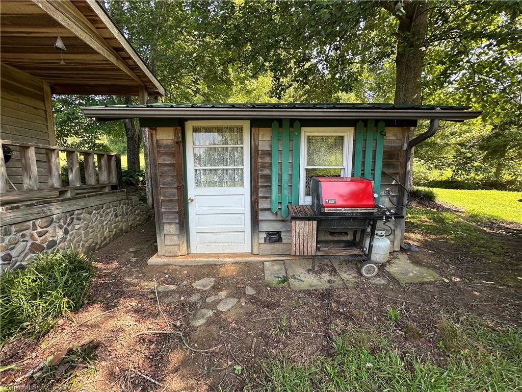 1501 Sand Ridge Road Millers Creek, NC 28651 - Photo 24 of 48