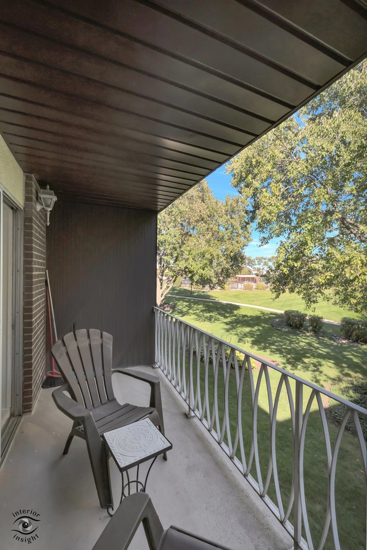 1311 South Finley Road, Unit 218 Lombard, IL 60148 - Photo 12 of 20 Gallery Image 12