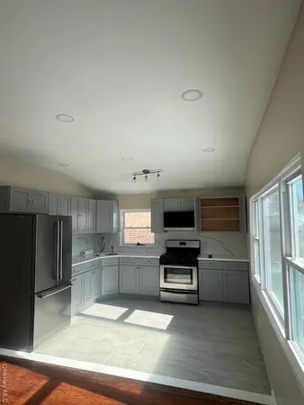 $2,600 | 241-27 147th Drive | Rosedale