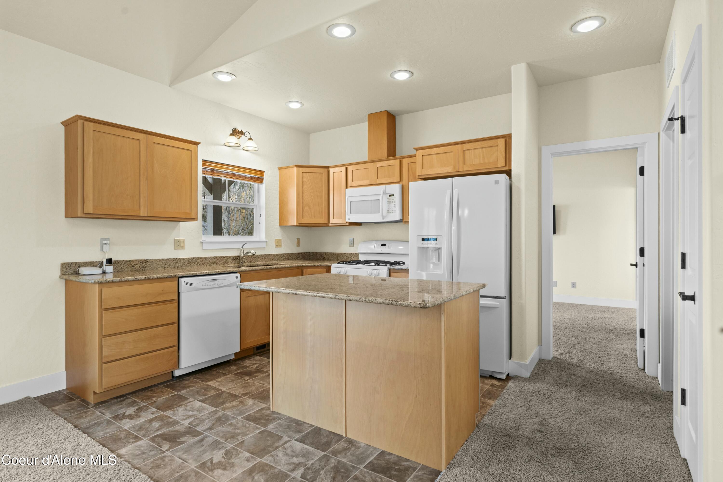 424 Becker Lane Dover, ID 83825 - Photo 12 of 32 Kitchen